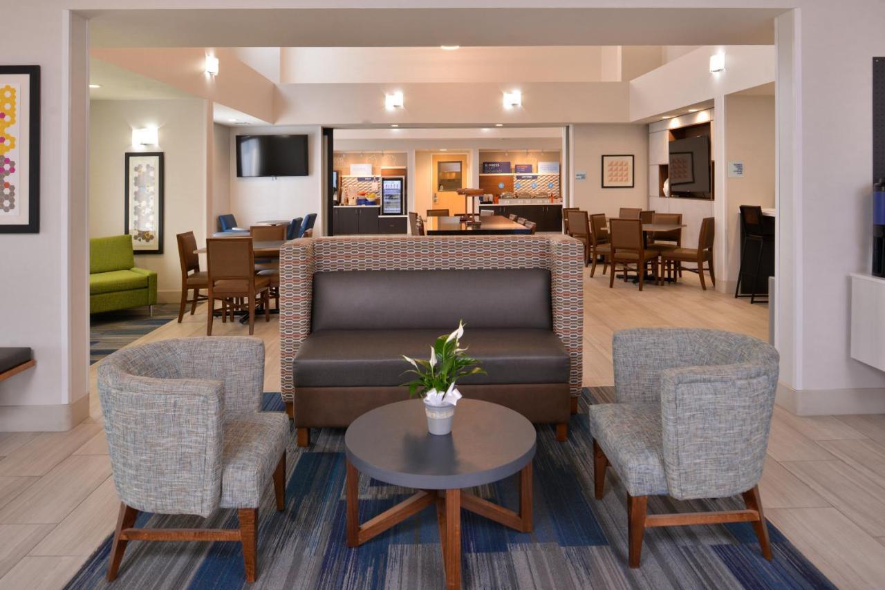 Holiday Inn Express Stockton Southeast By Ihg Eksteriør billede
