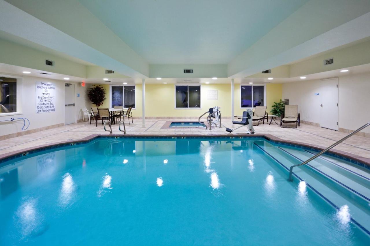 Holiday Inn Express Stockton Southeast By Ihg Eksteriør billede
