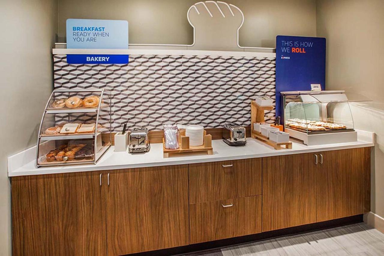 Holiday Inn Express Stockton Southeast By Ihg Eksteriør billede